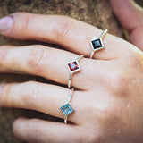 Anel 4 Direções Rústico Ônix